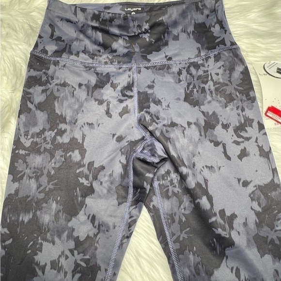 LAYER 8 leggings 7/8 length with extended waistband. NWT - Picture 6 of 6